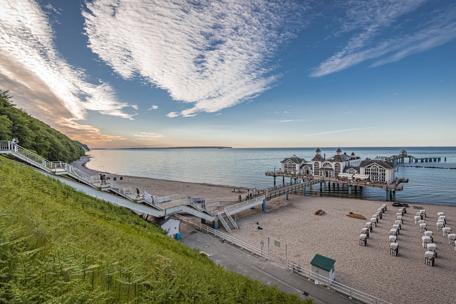 Ferienhäuser & Ferienwohnungen mit Pool an der Ostsee – Jetzt buchen